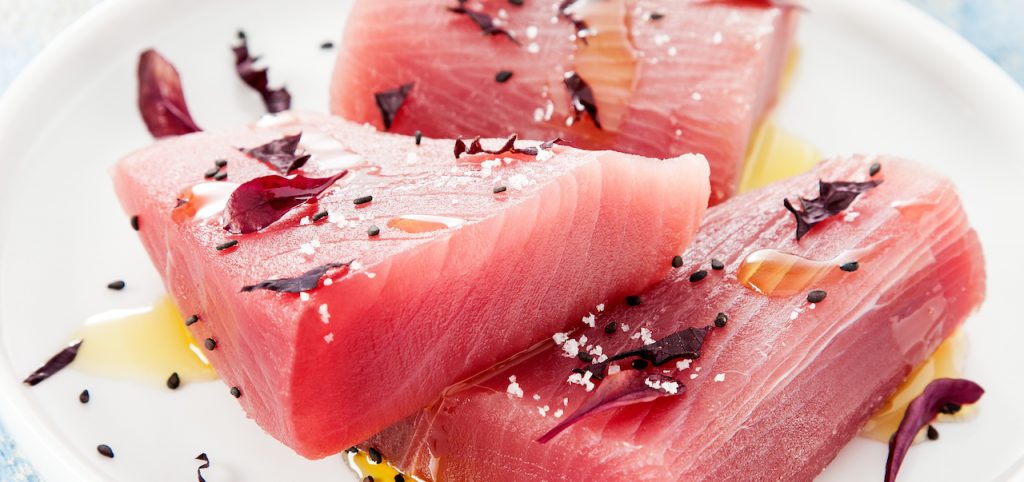 Raw Ahi tuna center cut dishes - Sapmer